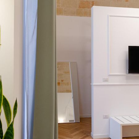 Apulialux - San Lorenzo Luxury Apartment Con Jacuzzi In Centro Brindisi Buitenkant foto