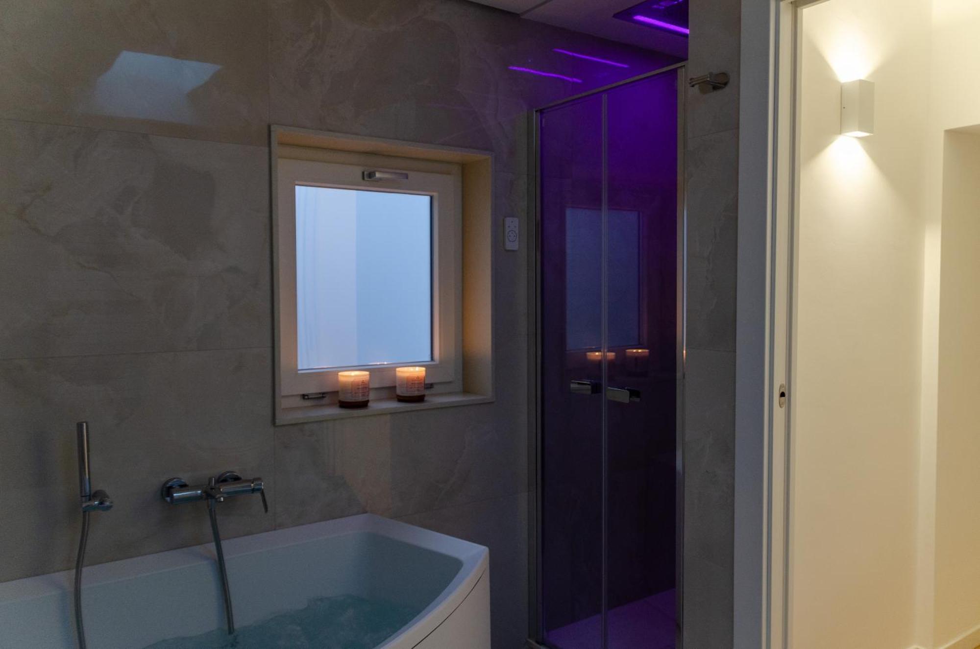 Apulialux - San Lorenzo Luxury Apartment Con Jacuzzi In Centro Brindisi Buitenkant foto