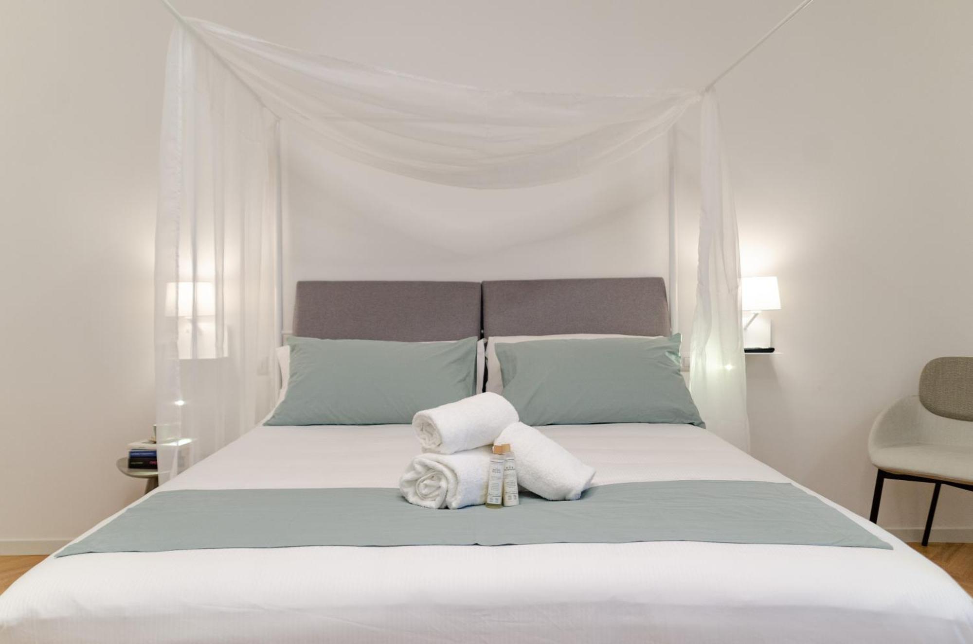Apulialux - San Lorenzo Luxury Apartment Con Jacuzzi In Centro Brindisi Buitenkant foto