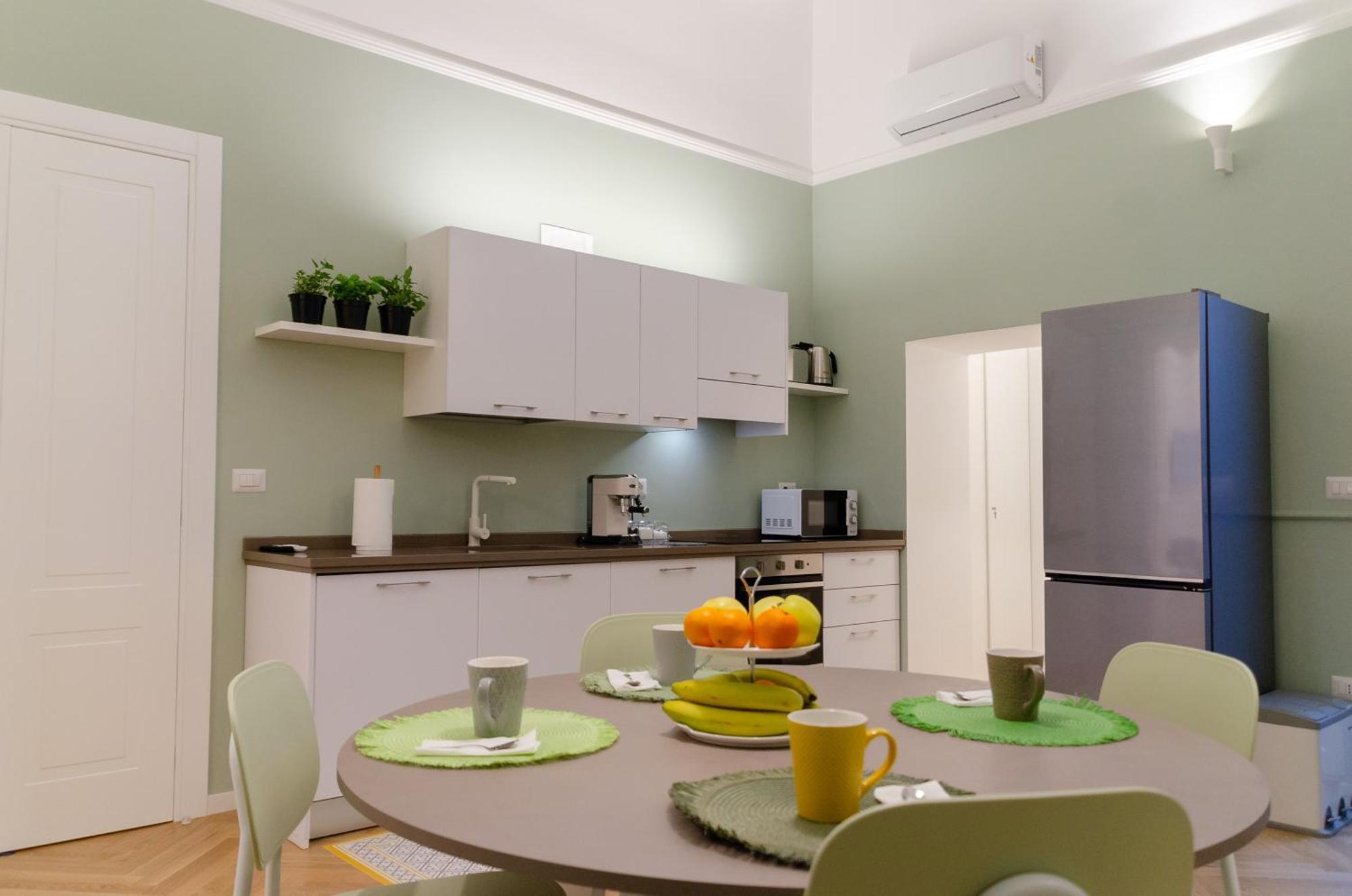 Apulialux - San Lorenzo Luxury Apartment Con Jacuzzi In Centro Brindisi Buitenkant foto